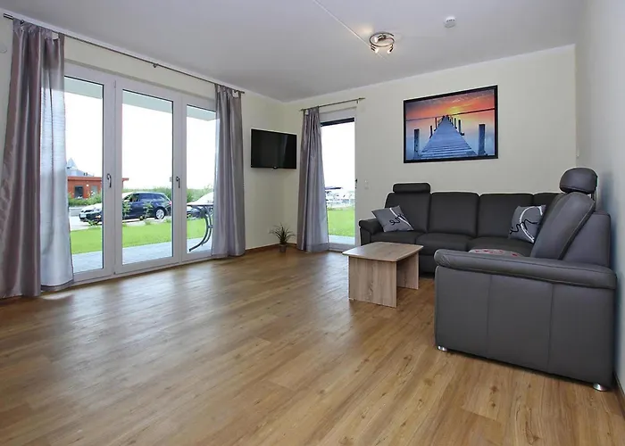 Hafenflair Am Plauer *